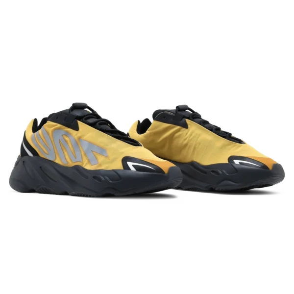 ⁦Adidas Yeezy Boost 700 MNVN Honey Flux⁩ – תמונה ⁦2⁩