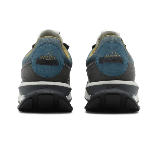 ⁦Nike Air Max Pre-Day LX “Hasta”⁩ – תמונה ⁦3⁩