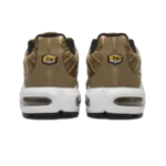 ⁦Nike Air Max Plus Metallic Gold⁩ – תמונה ⁦3⁩