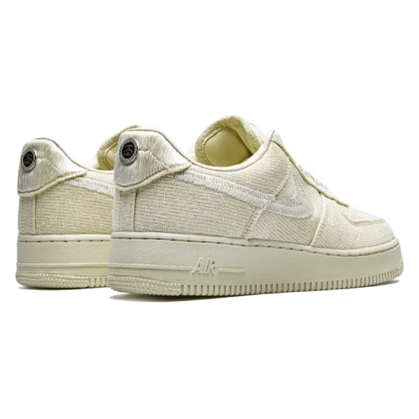 ⁦Nike Air Force 1 Low x Stüssy "Fossil"⁩ – תמונה ⁦3⁩
