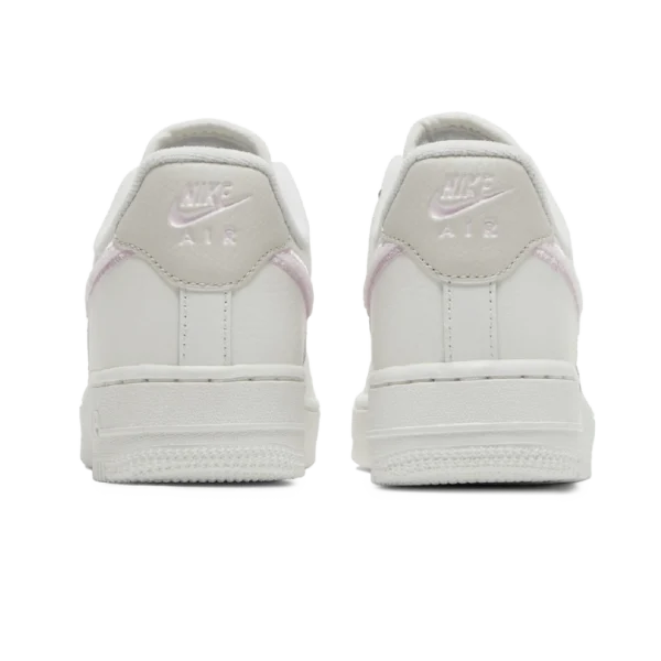 ⁦Nike Air Force 1 White Regal Pink⁩ – תמונה ⁦3⁩
