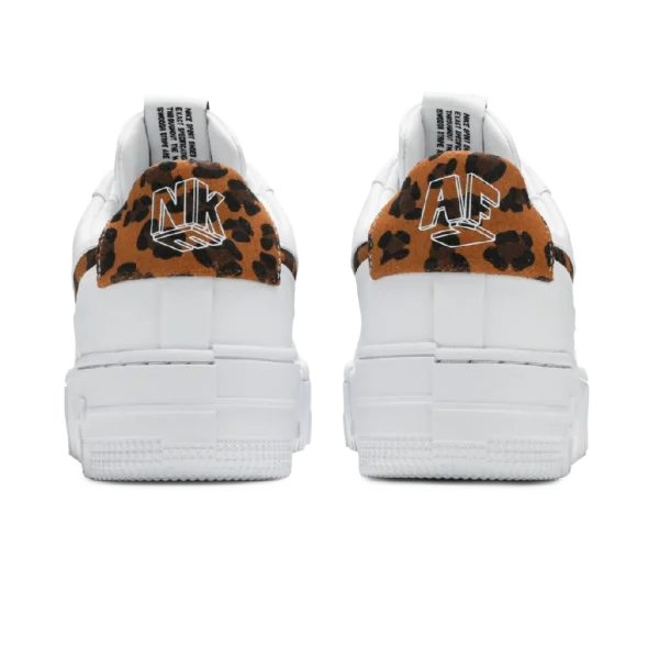⁦Nike Air Force 1 Pixel Leopard⁩ – תמונה ⁦3⁩