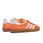 ⁦Adidas Gazelle Indoor Beam Orange Cloud White Gum⁩ – תמונה ⁦3⁩