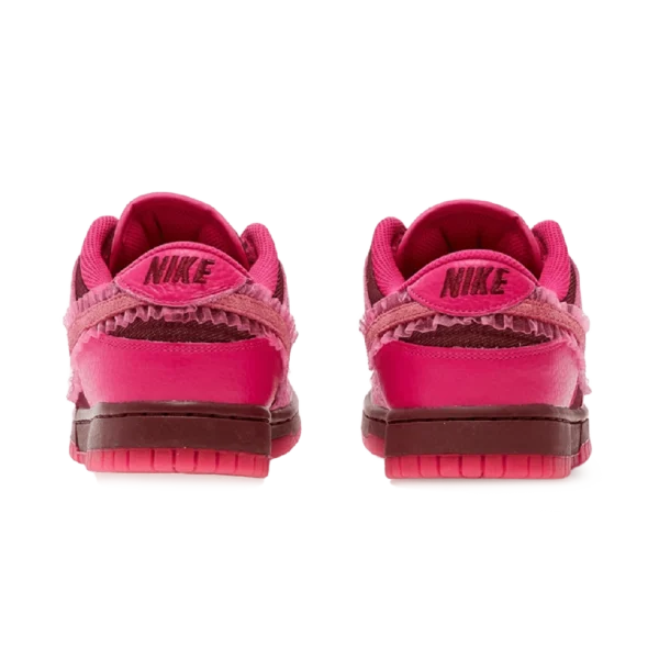 ⁦Nike Dunk Low “Valentine’s Day”⁩ – תמונה ⁦3⁩