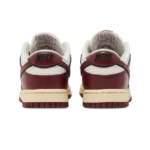 ⁦Nike Dunk Low SE “Just Do It" Sisterhood Team Red⁩ – תמונה ⁦3⁩