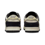 ⁦WMNS Dunk Low LX Black Team Gold⁩ – תמונה ⁦3⁩