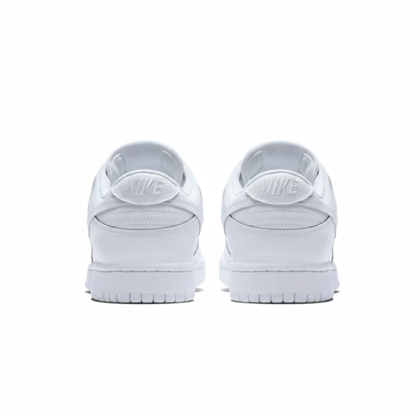 ⁦Nike Dunk Low Triple White⁩ – תמונה ⁦3⁩