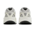 ⁦Adidas Yeezy Boost 700 V2 Static⁩ – תמונה ⁦3⁩