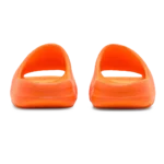 ⁦Adidas Yeezy Slides Enflame Orange⁩ – תמונה ⁦3⁩
