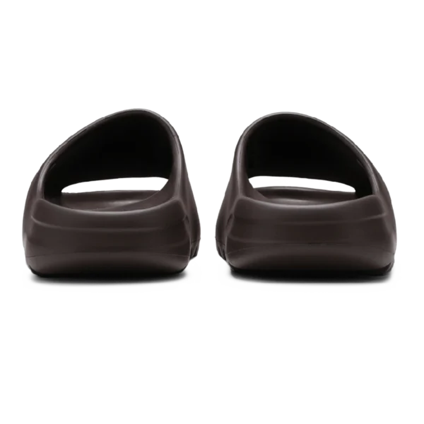 ⁦Adidas Yeezy Slides Soot⁩ – תמונה ⁦3⁩