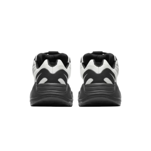 ⁦Adidas Yeezy Boost 700 MNVN Bone⁩ – תמונה ⁦3⁩