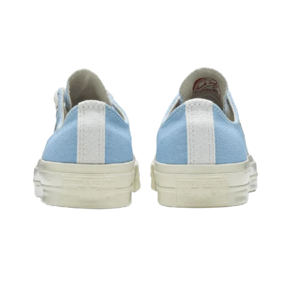 ⁦Converse Chuck 70 Low x Comme des Garçons PLAY Bright Blue⁩ – תמונה ⁦3⁩