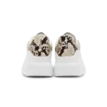 ⁦Alexander McQueen Oversized Sneaker White Contrast Heel Counter⁩ – תמונה ⁦3⁩