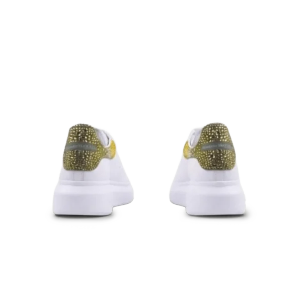 ⁦Alexander McQueen Oversized Sneaker White Crystal Embellishment⁩ – תמונה ⁦3⁩