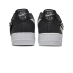 ⁦Nike Air Force 1 '07 Premium Silver Swoosh⁩ – תמונה ⁦3⁩