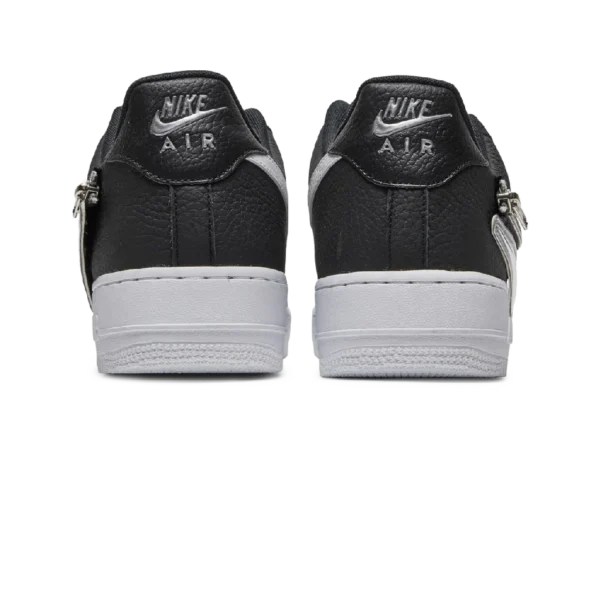⁦Nike Air Force 1 '07 Premium Silver Swoosh⁩ – תמונה ⁦3⁩