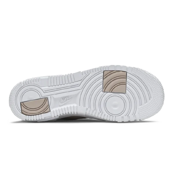 ⁦Nike Air Force 1 Pixel Particle Beige⁩ – תמונה ⁦4⁩