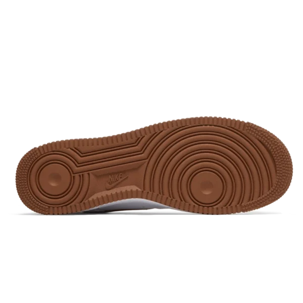 ⁦Nike Air Force 1 07 Pecan⁩ – תמונה ⁦4⁩