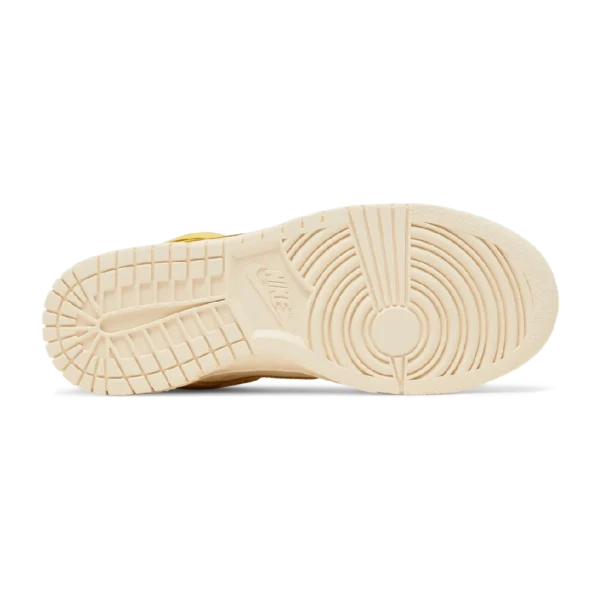 ⁦Nike Dunk Low LX “Banana”⁩ – תמונה ⁦4⁩