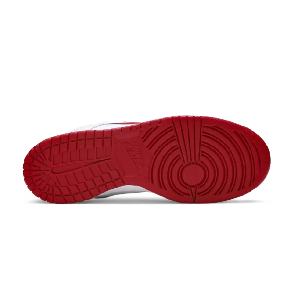 ⁦Nike Dunk SB Low x Supreme “Varsity Red”⁩ – תמונה ⁦4⁩