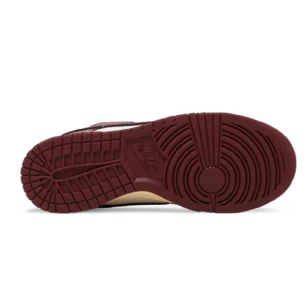 ⁦Nike Dunk Low SE “Just Do It" Sisterhood Team Red⁩ – תמונה ⁦4⁩