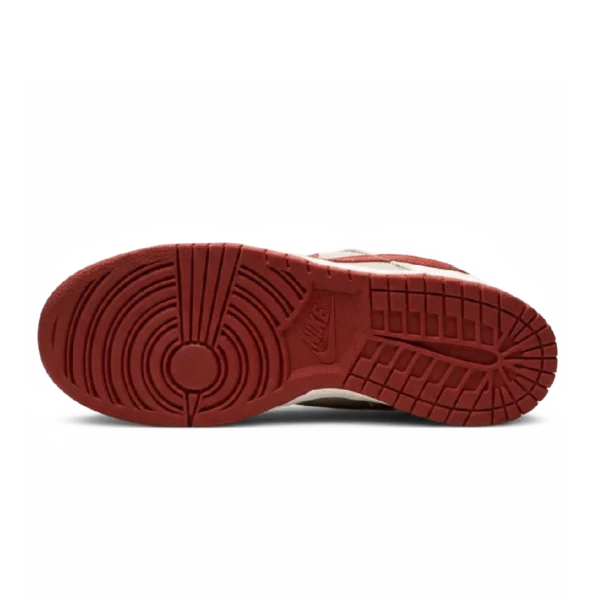 ⁦Nike Dunk Low Pro Light Stone Varsity Red⁩ – תמונה ⁦4⁩