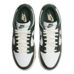 ⁦Nike Dunk Low Vintage Green⁩ – תמונה ⁦4⁩