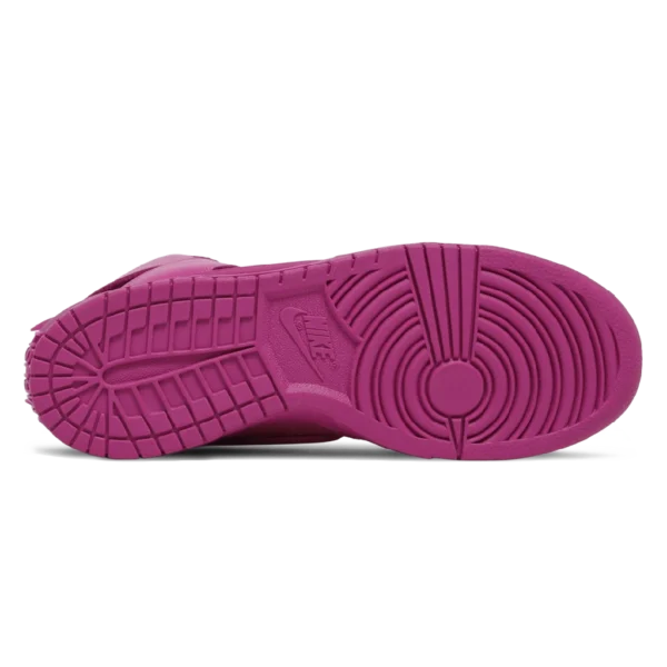 ⁦Nike Dunk High x AMBUSH Cosmic Fuchsia⁩ – תמונה ⁦4⁩