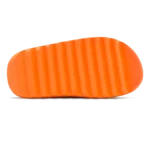 ⁦Adidas Yeezy Slides Enflame Orange⁩ – תמונה ⁦4⁩