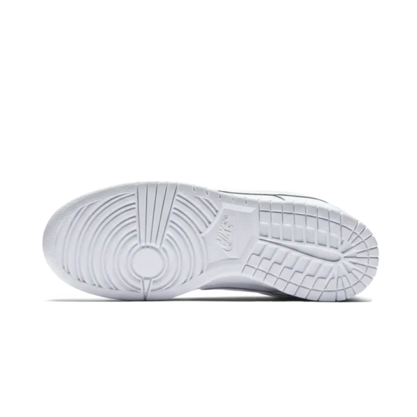 ⁦Nike Dunk Low Triple White⁩ – תמונה ⁦5⁩