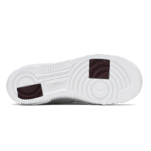 ⁦Nike Air Force 1 Pixel White Gold Chain⁩ – תמונה ⁦5⁩
