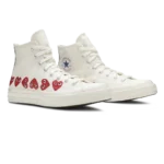 ⁦Converse Chuck 70 High x Comme des Garçons PLAY “Multi Heart” White⁩ – תמונה ⁦2⁩