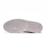 ⁦Air Jordan 1 Mid Barely Rose White Black⁩ – תמונה ⁦4⁩