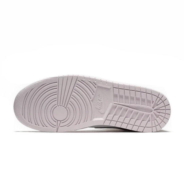⁦Air Jordan 1 Mid Barely Rose White Black⁩ – תמונה ⁦4⁩