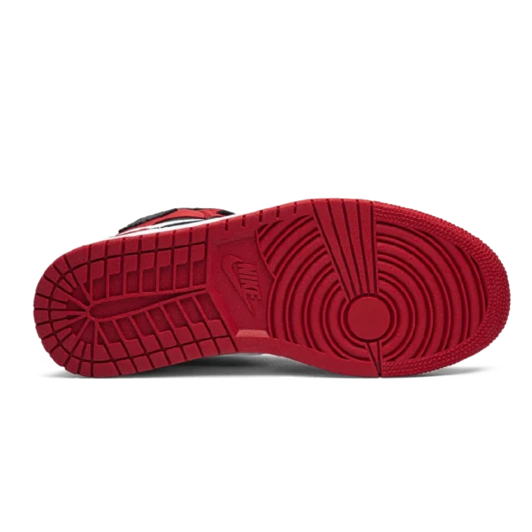 ⁦Air Jordan 1 Retro High Satin Black Toe⁩ – תמונה ⁦4⁩