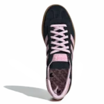 ⁦Adidas Handball Spezial Core Black Clear Pink Gum⁩ – תמונה ⁦4⁩