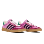 ⁦Adidas x Gucci Gazelle Pink Velvet⁩ – תמונה ⁦2⁩
