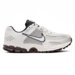 Nike Zoom Vomero 5 Phantom Ore Baroque Brown Black