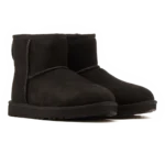 ⁦UGG Classic Mini II Boot Black⁩ – תמונה ⁦2⁩