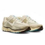 ⁦Nike Zoom Vomero 5 Oatmeal Pale Ivory Light Chocolate⁩ – תמונה ⁦2⁩