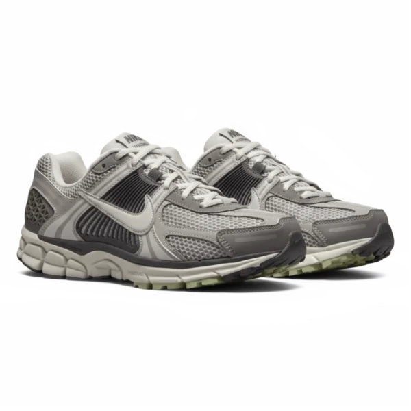 ⁦Nike Zoom Vomero 5 Cobblestone Flat Pewter⁩ – תמונה ⁦2⁩
