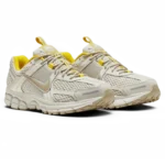 ⁦Nike Zoom Vomero 5 Light Bone Sail University Gold⁩ – תמונה ⁦2⁩