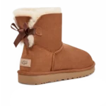 ⁦UGG Mini Bailey Bow II Chestnut⁩ – תמונה ⁦3⁩