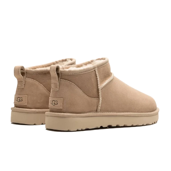 ⁦UGG Classic Ultra Mini Sand⁩ – תמונה ⁦3⁩