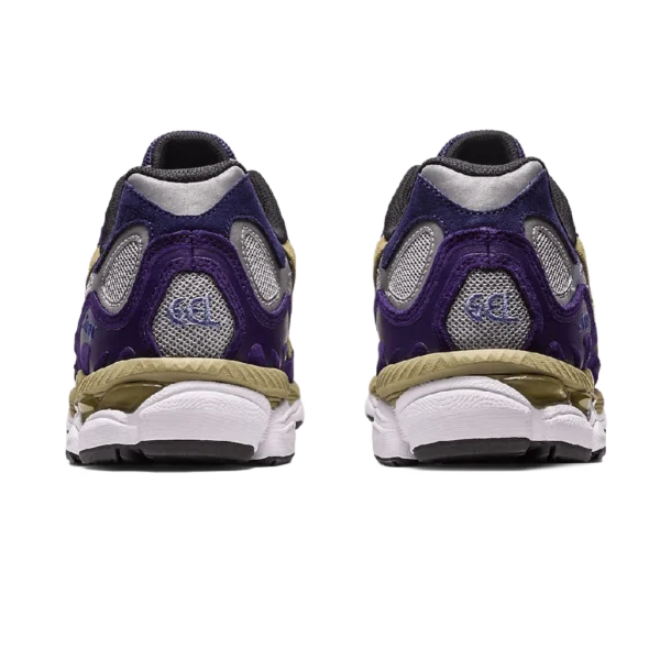 ⁦ASICS GEL-NYC x Awake NY Pure Silver Gothic Grape⁩ – תמונה ⁦3⁩