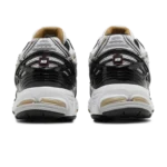 ⁦New Balance 1906R White Gold Metallic Silver⁩ – תמונה ⁦3⁩