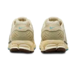 ⁦Nike Zoom Vomero 5 Oatmeal Pale Ivory Light Chocolate⁩ – תמונה ⁦3⁩