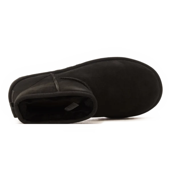 ⁦UGG Classic Mini II Boot Black⁩ – תמונה ⁦4⁩