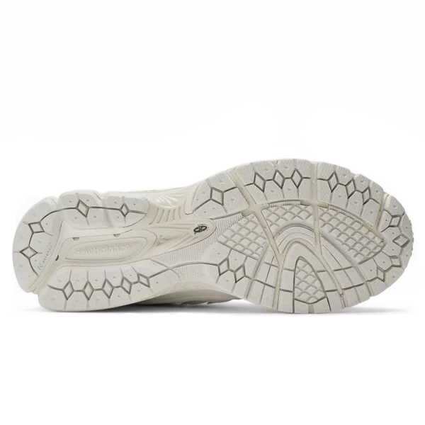 ⁦New Balance 1906D Protection Pack White Leather⁩ – תמונה ⁦4⁩