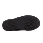⁦UGG Classic Mini Platform Black⁩ – תמונה ⁦4⁩